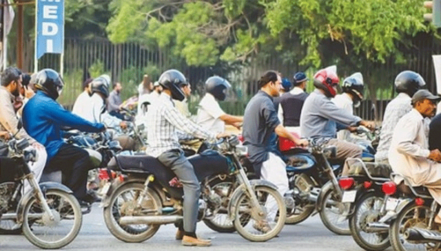 موٹرسائیکل سوار یکم اکتوبر تک ہیلمٹ خریدلیں، پولیس نے خبردار کردیا