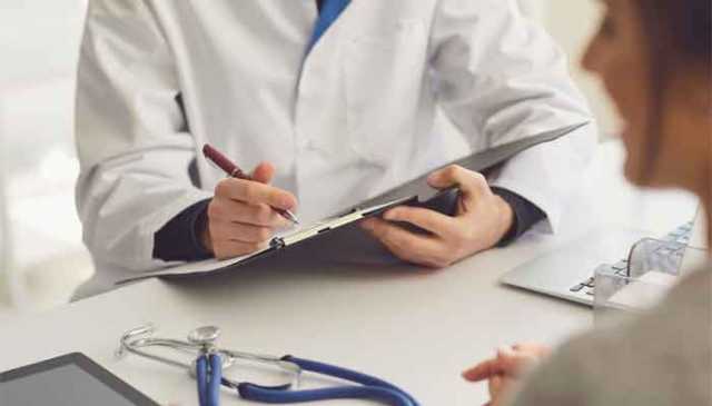 10 سال سے بطور گائناکولوجسٹ تعینات’’منا بھائی ایم بی بی ایس‘ ‘ گرفتار