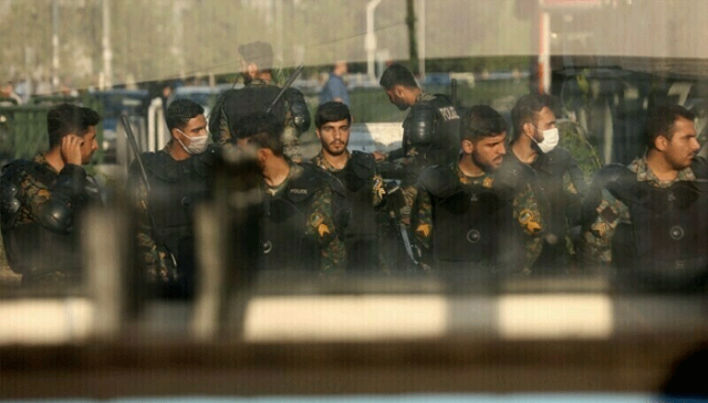 شدت پسندوں کی فائرنگ سے پولیس اہلکار جاں بحق،تین حملہ آور مارے گئے