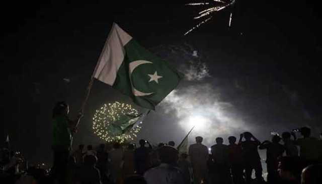 آزادی کا اعلان 15 اگست کو ہوا لیکن پاکستان میں یوم آزادی 14 اگست کو کیوں منایا جاتا ہے؟