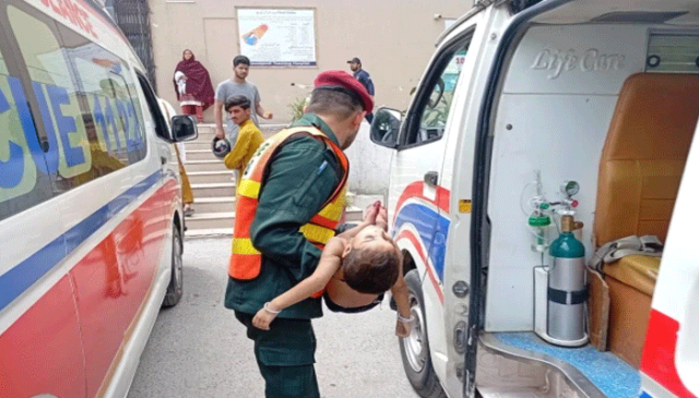 بند گاڑی میں دم گھٹنے سے دو معصوم بچے جاں بحق