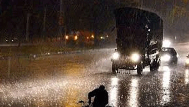 سندھ کے مختلف علاقوں میں تیز ہواؤں کے ساتھ بارش
