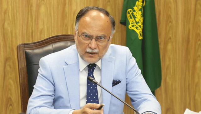 پنجاب کی معیشت کو سیلاب سے 500 ارب روپے کا نقصان ہوا: احسن اقبال