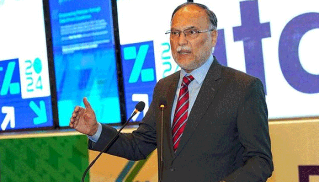 پاکستان نے انسانی تاریخ کا سب سے بھیانک تجربہ جھیلا، اب ترقی کی راہیں ہموار کر رہے ہیں: احسن اقبال