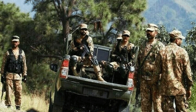 خیبرپختونخوا: سکیورٹی فورسز کی کارروائیاں، 35 فتنہ الخوارج ہلاک، 12 جوان شہید