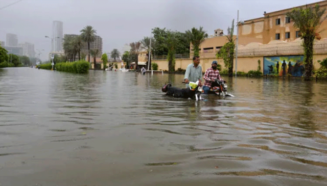 کراچی: آج مون سون کا بڑا سپیل برسنے کو تیار، 100 ملی میٹر سے زائد بارش متوقع