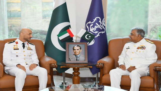 یو اے ای نیول فورسز کے کمانڈر کی ایڈمرل نوید اشرف سے ملاقات، باہمی تعاون مزید مضبوط بنانے پر اتفاق