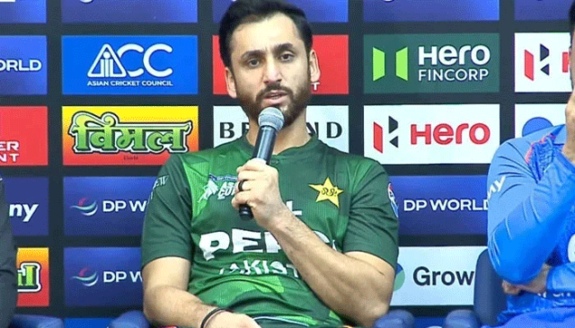 سلمان علی آغا کا بھارتی ٹیم کے نامناسب رویے کے بعد میچ کی اختتامی تقریب کا بائیکاٹ