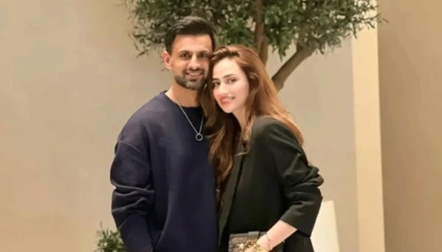 ثنا جاوید نے شعیب ملک کی قومی ٹیم میں موجودگی سے متعلق بیان پر یوٹرن لے لیا