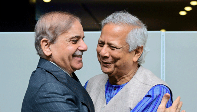 وزیر اعظم شہباز شریف سے بنگلہ دیش کے چیف ایڈوائزر پروفیسر محمد یونس کی ملاقات
