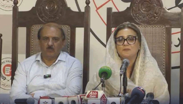 ایک ایڈیشنل آئی جی کی بیٹی کی شادی ہوئی جس کے لیے1کروڑ23لاکھ روپے کا لہنگا لیاگیا: ارشد انصاری