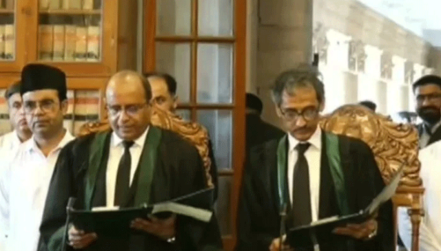 جسٹس ظفر احمد راجپوت نے قائم مقام چیف جسٹس سندھ ہائیکورٹ کے عہدے کا حلف اٹھا لیا