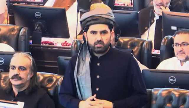 وزیراعلیٰ خیبرپختونخوا: صوبے کا حق ڈنکے کی چوٹ پر لوں گا، کسی سے بھیک نہیں مانگوں گا