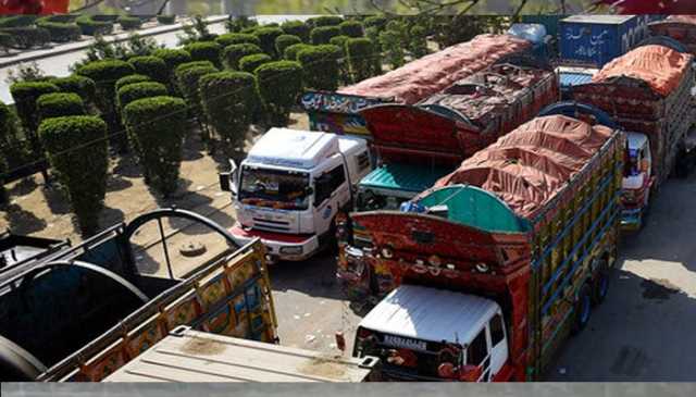 کراچی: لاہور سے آنے والا 50 لاکھ مالیت کا مال بردار ٹرک کارساز کے قریب چھین لیا گیا