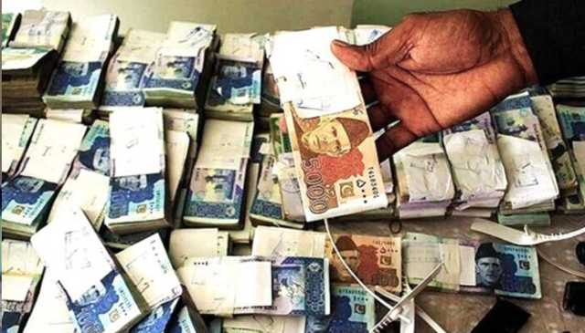 کوہستان میگا کرپشن کیس: ماسٹر مائنڈ کے گھر سے مزید 20 کروڑ روپے برآمد