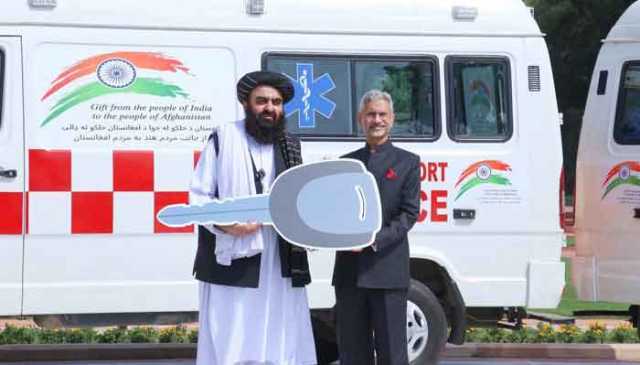 بھارت کا دہلی کے دورے میں افغان وزیر خارجہ کو ایمبولینسز کا تحفہ