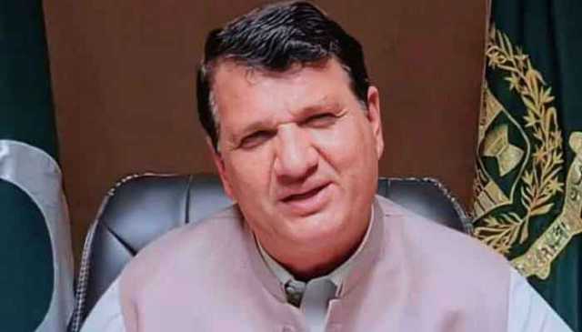 ایسا کوئی چانس نہیں کہ وفاق میں پیپلز پارٹی پی ٹی آئی کے ساتھ ملے، امیر مقام