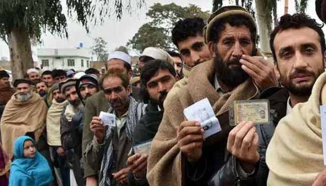 وفاقی وزارت داخلہ نے افغان مہاجرین کے متعلق ہنگامی اجلاس آج طلب کر لیا
