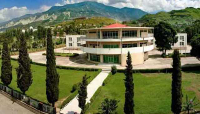 آزاد کشمیر ان ہاؤس تبدیلی: معاملہ مزید پیچیدہ، تحریک عدم اعتماد آئی نہ وزیراعظم نے استعفیٰ دیا