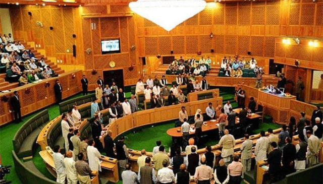 وزیراعظم آزاد کشمیر کی استعفیٰ دینے کیلئے مشاورت کا عمل مکمل