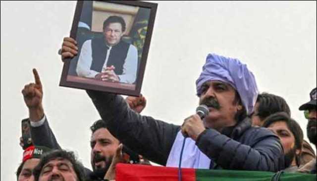 صرف عمران خان کے ساتھ بیٹھنا ہی کے پی میں امن وامان اور دہشتگردی کے مسئلہ کا حل ہے، علی امین گنڈاپور