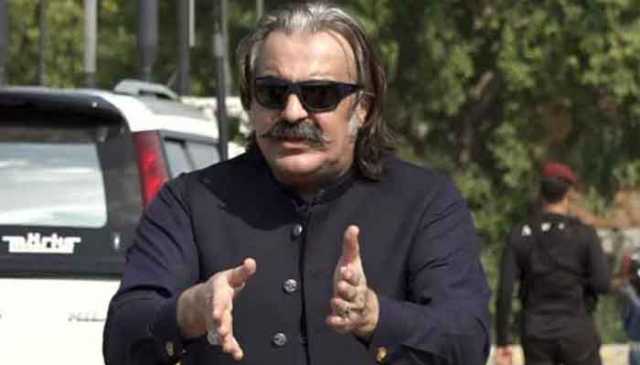 شراب اور اسلحہ برآمدگی کیس: علی امین گنڈاپور کے وارنٹ گرفتاری جاری