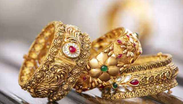 سونے کی قیمت میں آج بھی نمایاں کمی
