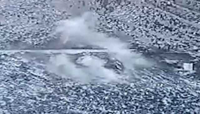 پاکستان کی منہ توڑ جوابی کارروائی کے بعد افغان طالبان پوسٹیں چھوڑ کر فرار، ویڈیو سامنے آگئی