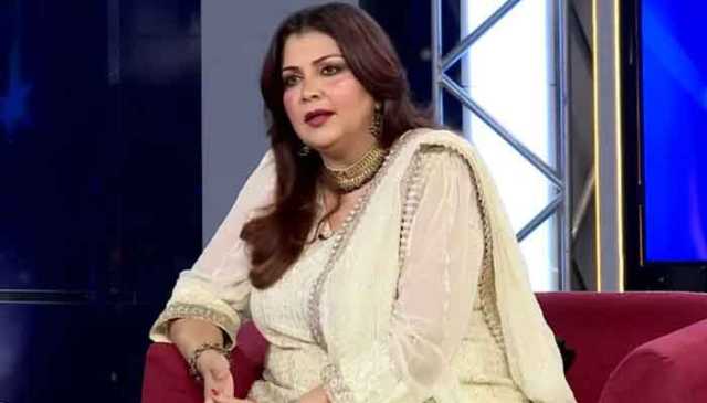 مجھے کہا گیا وزن کم کرو، سرجری کراؤ: فائزہ حسن