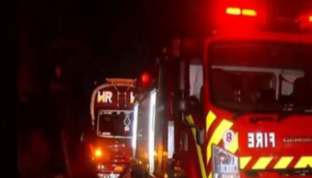 کراچی میں آگ لگنے کے تین واقعات، کروڑوں کا سامان جل کر خاکستر