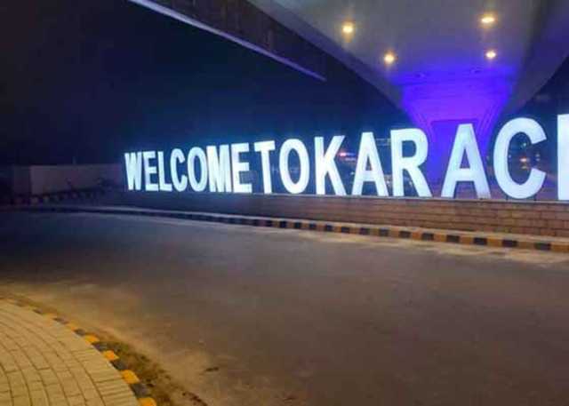 کراچی کی مرکزی شاہراہوں اور فٹ پاتھوں کی دھلائی مہم کا آغاز ہوگیا