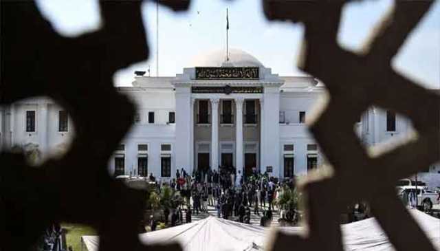 نئے وزیراعلیٰ خیبرپختونخوا کا انتخاب: اپوزیشن کس طرح نمبر گیم سے بازی پلٹ سکتی ہے؟