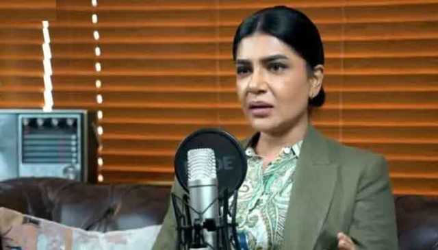 وزیراعظم بننا عمران خان کی سب سے بڑی غلطی تھی: عفت عمر