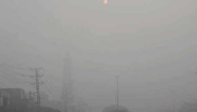 لاہور دنیا کے آلودہ ترین شہروں میں سرفہرست، بعض علاقوں میں اے کیو آئی 985 ریکارڈ