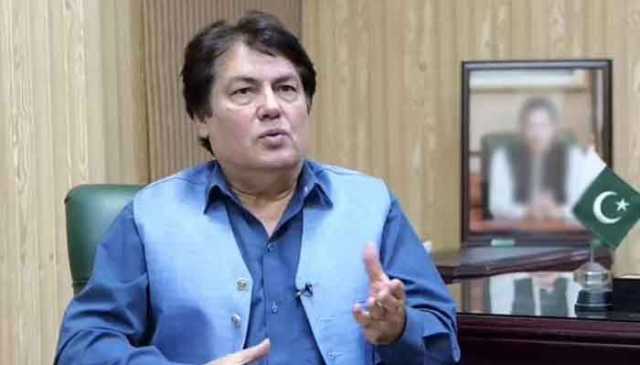 بیرسٹر سیف کی اڈیالہ جیل میں بانی پی ٹی آئ عمران خان سے ملاقات