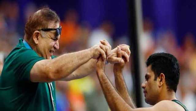 ارشد ندیم کے کوچ سلمان بٹ پر پابندی کے متنازع فیصلے کی تحقیقات کا آغاز