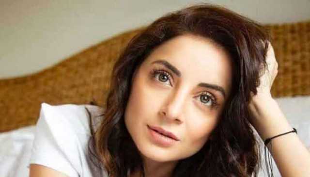 خواتین کی سگریٹ نوشی کو آزادی سے جوڑنا غلط ہے، ثروت گیلانی