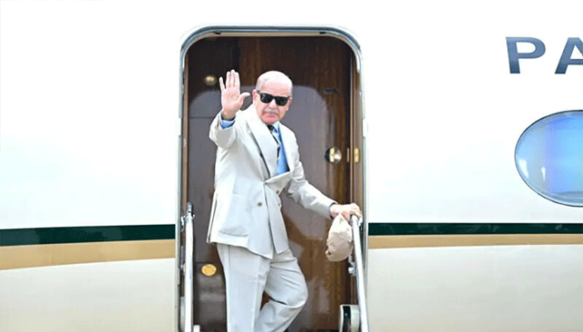 وزیراعظم شہباز شریف ولی عہد کی دعوت پر کل 3 روزہ دورے پر سعودی عرب روانہ ہوں گے