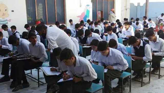 وفاقی تعلیمی بورڈ کا نیا گریڈنگ سسٹم متعارف، پاسنگ مارکس بڑھاکر 40 فیصد کر دیے