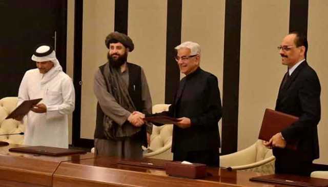 جنگ بند، پاکستان اور افغانستان ایک دوسرے کی سرزمین کا احترام کریں گے: وزیر دفاع