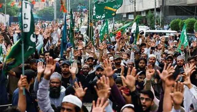 ’غزہ جل رہا تھا تو خاموشی، اب احتجاج کیوں؟‘، سوشل میڈیا صارفین کا ٹی ایل پی پر اعتراض