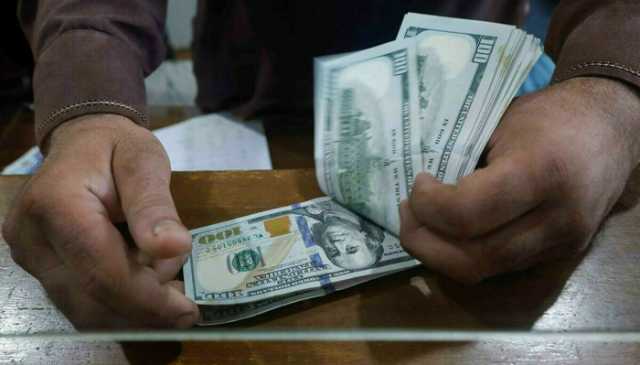 انٹربینک مارکیٹ میں روپیہ مضبوط، اوپن مارکیٹ میں ڈالر مستحکم