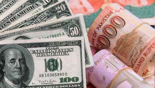 ڈالر کی قیمت میں کمی، انٹربینک اور اوپن مارکیٹ میں روپے کی قدر میں اضافہ