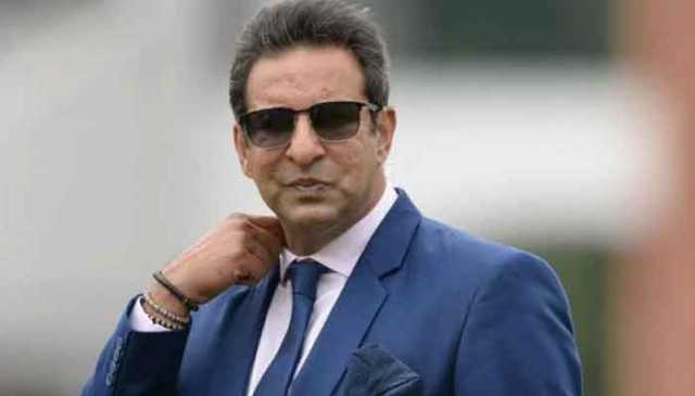 اگر آپ ڈیڑھ ہوشیار ہیں تو پہلے خبر کی تصدیق کرلیا کریں: وسیم اکرم کی بھارتی میڈیا پر تنقید
