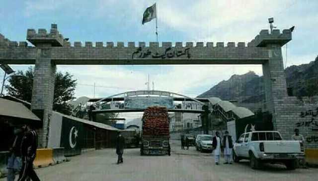 پاک افغان کشیدگی کے بعد طورخم بارڈر ہر قسم کی آمد و رفت کیلئے بند