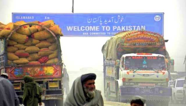 پاکستان نے افغان ٹرانزٹ ٹریڈ 10 روزہ بندش کے بعد مرحلہ وار بحال کر دی