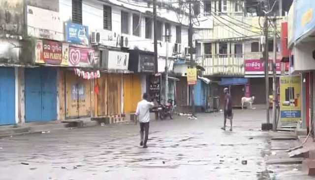 بھارت میں دُرگا پوجا کے دوران پُرتشدد واقعات، شہر میں انٹرنیٹ بند، کرفیو نافذ