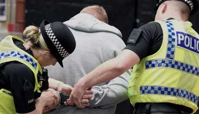 برطانیہ: حکومت تمام پناہ گزینوں کو ہوٹلوں سے نکالنے کیلئے پُرعزم