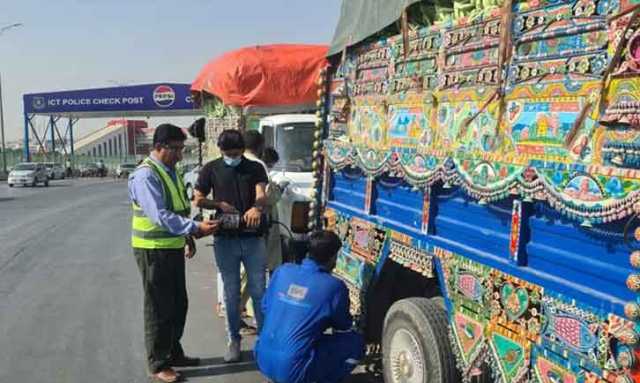 اسلام آباد : بھاری گاڑیاں فضائی آلودگی کا سب سے بڑا ذریعہ بن گئیں