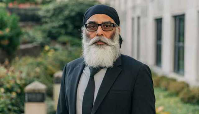 مسلمانوں کو اپنے مذہب، تاریخ کے دفاع کیلئے شہادتیں دینا پڑیں گی: سکھ رہنما